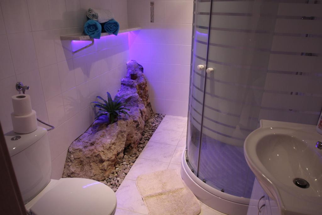 Zora Apartment